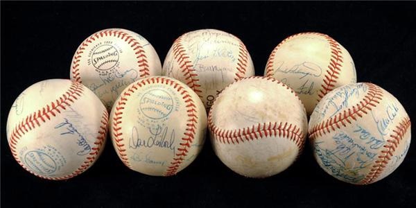 Autographs Baseball - 1970-80s Team Signed Baseball Collection (7)