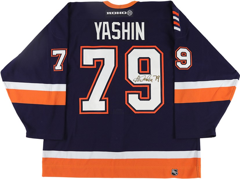 Hockey - 2001-02 Alexei Yashin New York Islanders Signed Game Issued Jersey