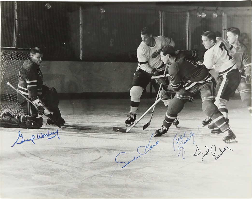 Hockey - Hockey Hall of Famers Signed Photo w/Gordie Howe