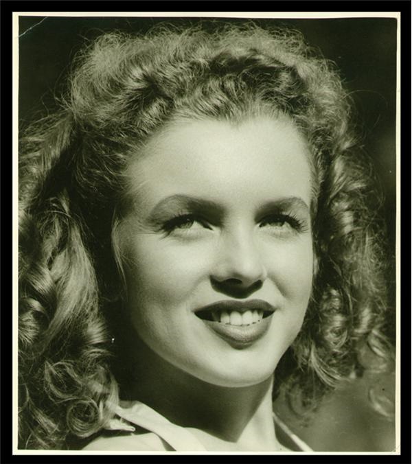 - Marilyn Monroe Vintage Photograph (8x10")