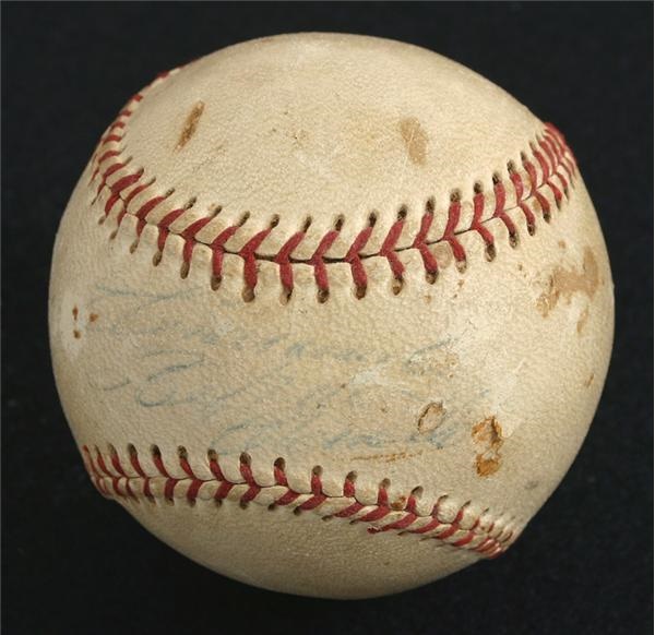 January 2005 Internet Auction - Roberto Clemente Single Signed Baseball