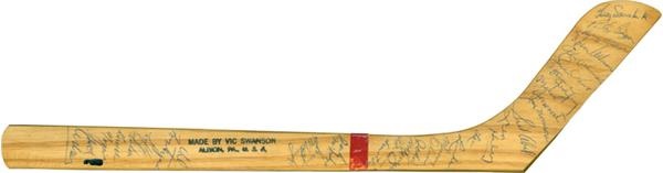 Hockey Autographs - 1959-60 Detroit Red Wings Team Signed Mini Stick with Terry Sawchuk