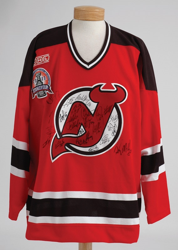 Hockey Autographs - 2000 New Jersey Devils Signed Stanley Cup Finals Jersey