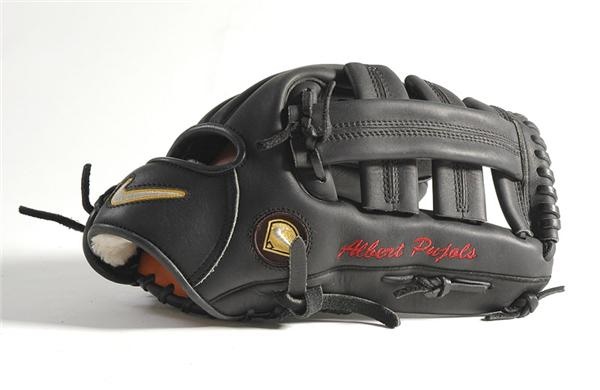 - Albert Pujols 2003 Game Used Fielders Glove