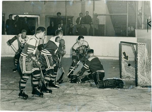 Hockey - Scarce Collection of 
San Francisco Shamrocks (16 Photos)