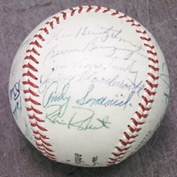 Philadelphia Baseball - 1950 Philadelphia Phillies Team Signed Baseball