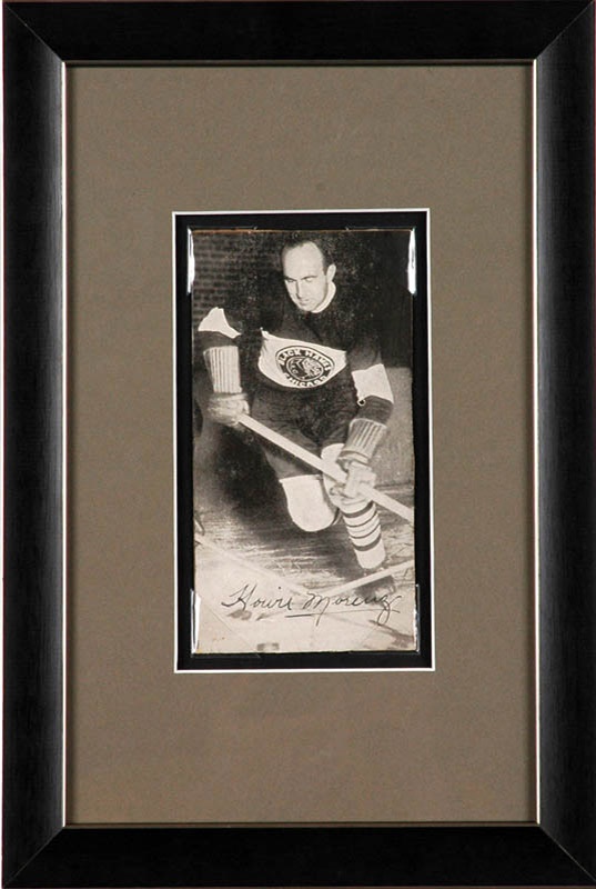 Hockey Autographs - Rare Howie Morenz Signed Hockey Photo