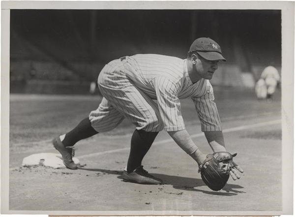 - Amazing 1932 Lou Gehrig Baseball Photograph