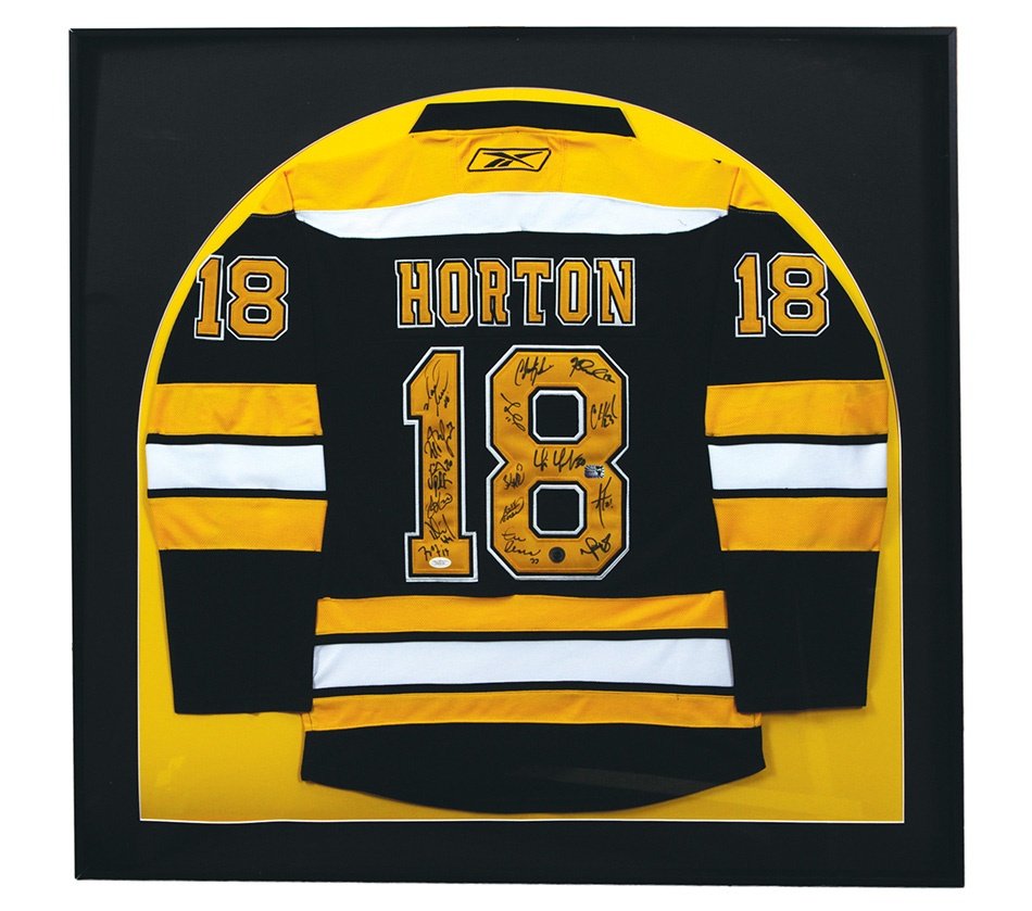 Hockey - World Champion Boston Bruins 2011 Team Signed Jersey