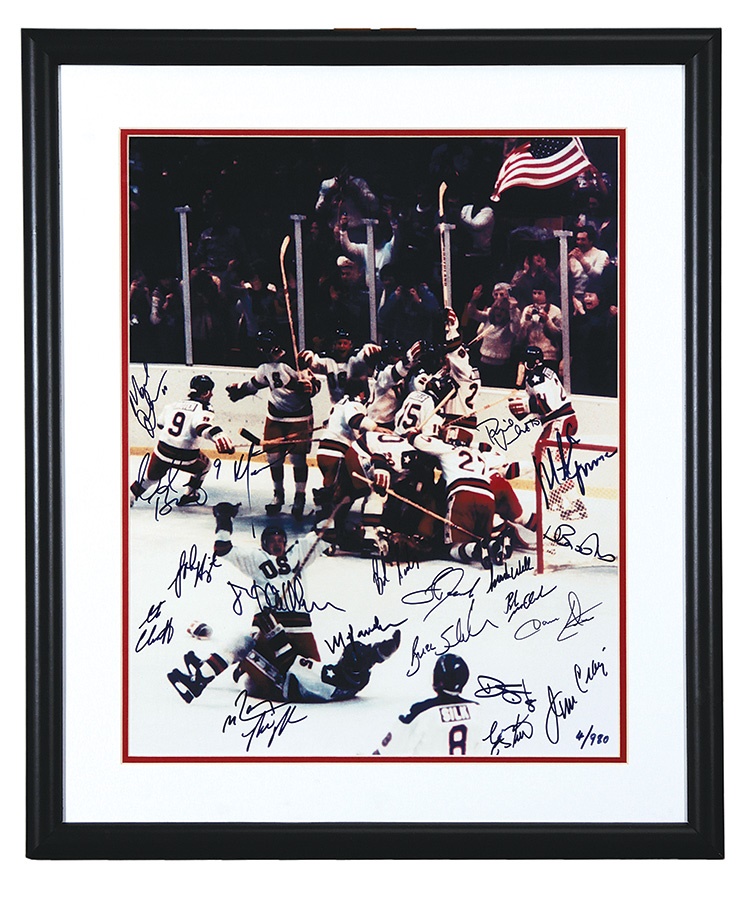 Hockey - 1980 Olympic Hockey Team "Miracle on Ice" Signed Photo