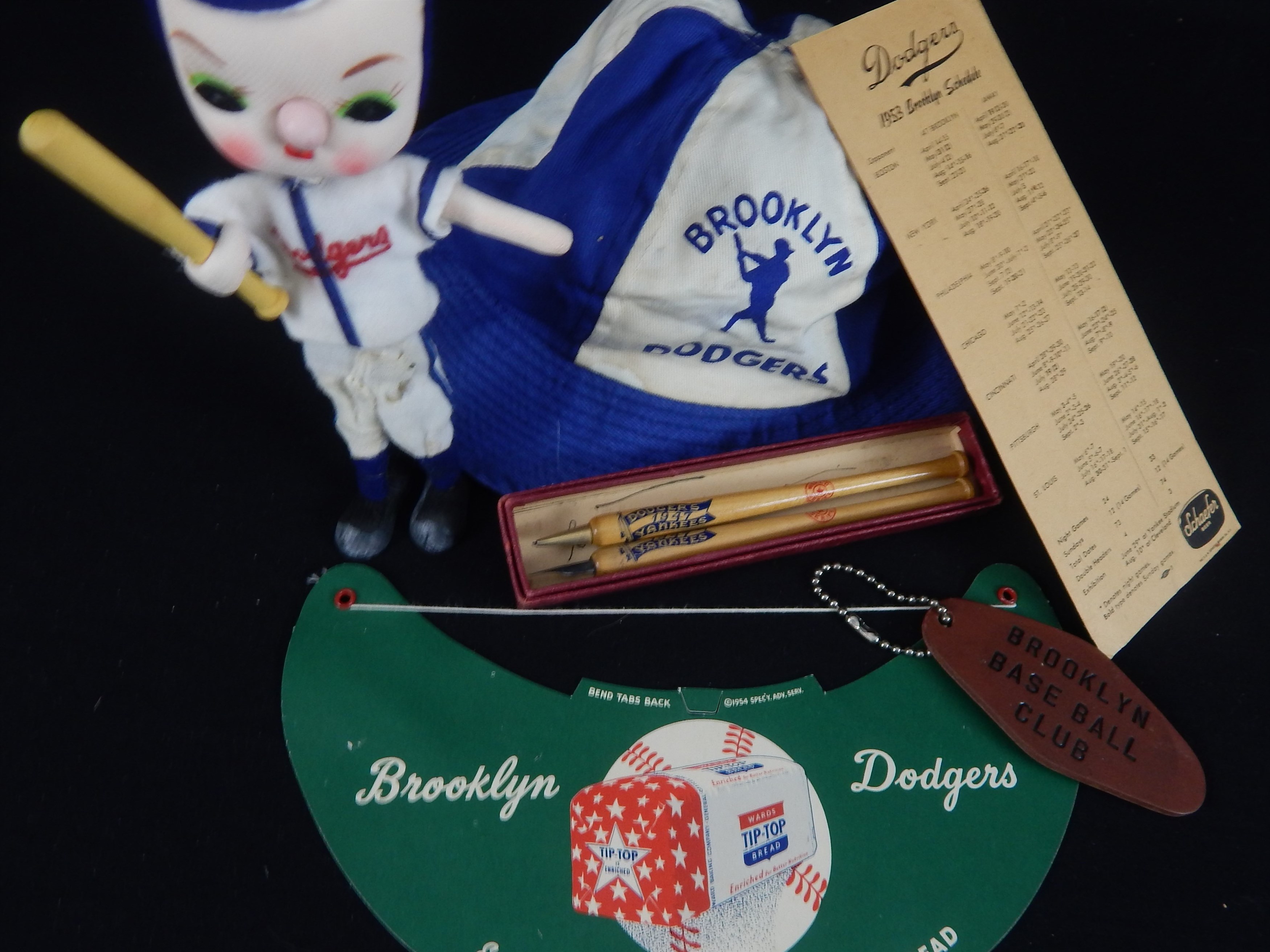 Jackie Robinson & Brooklyn Dodgers - Exceptional Vintage Brooklyn Dodgers Lot (7)