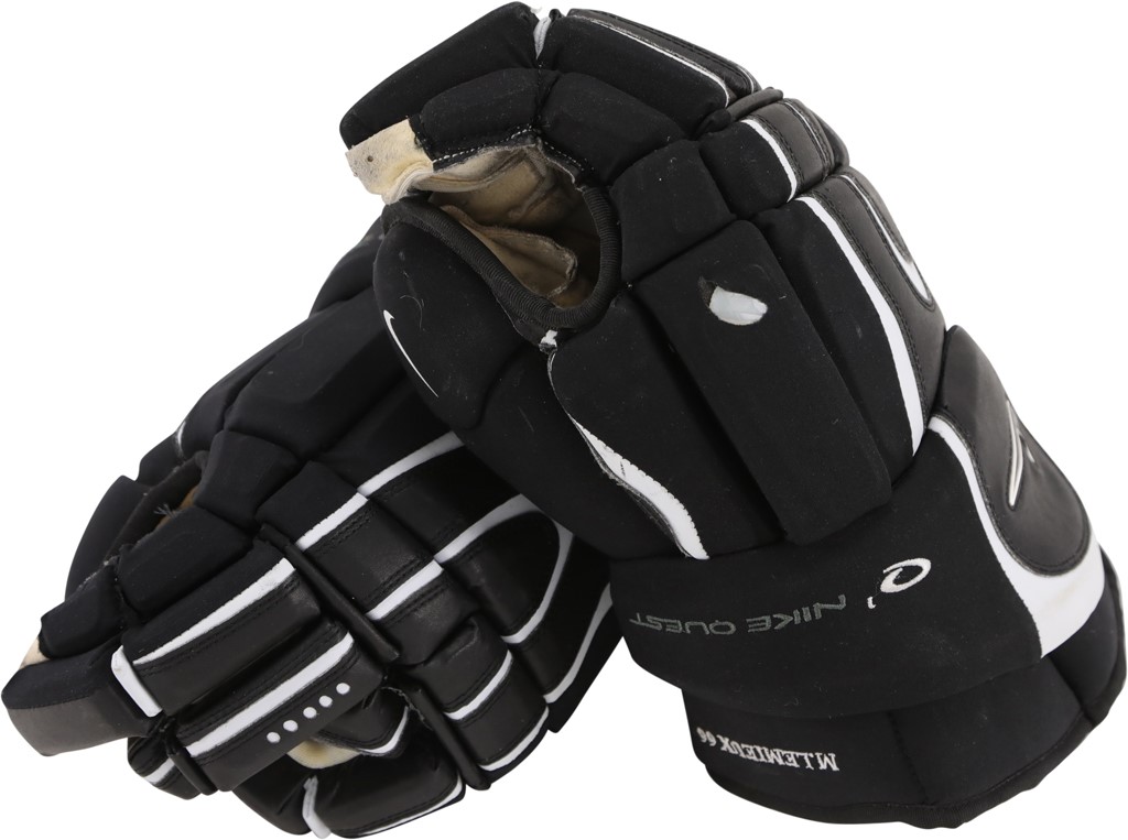 Hockey - Mario Lemieux Pittsburgh Penguins Game Used Gloves
