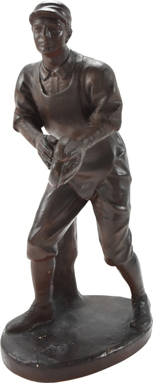 Early Baseball - Early 1900s Baseball Statue Modelled on Roger Bresnahan
