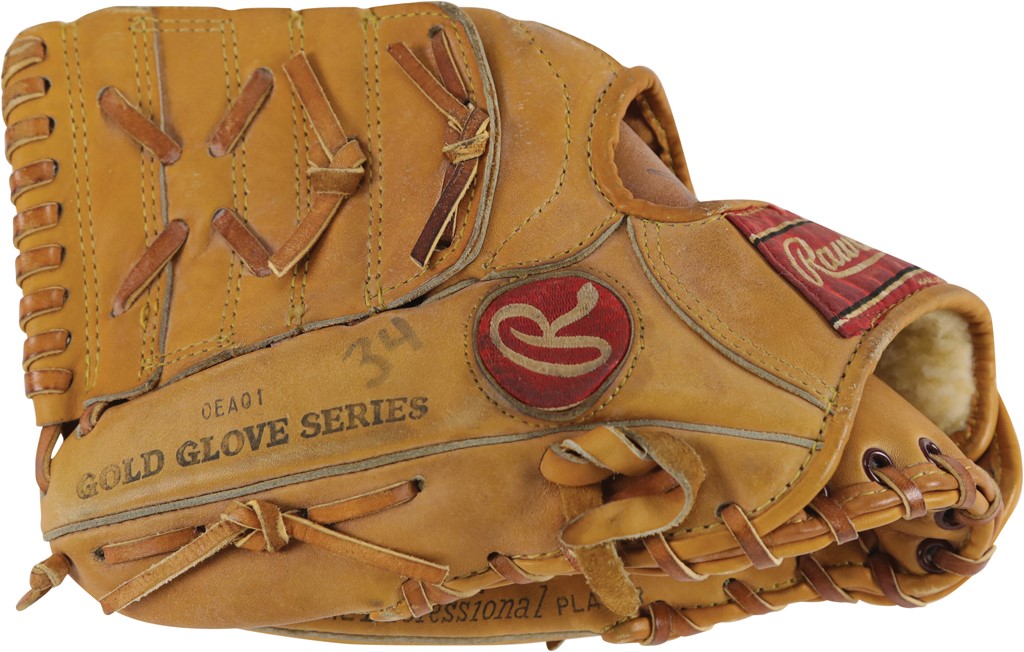 Baseball Equipment - Fernando Valenzuela Los Angeles Dodgers Game Worn Glove