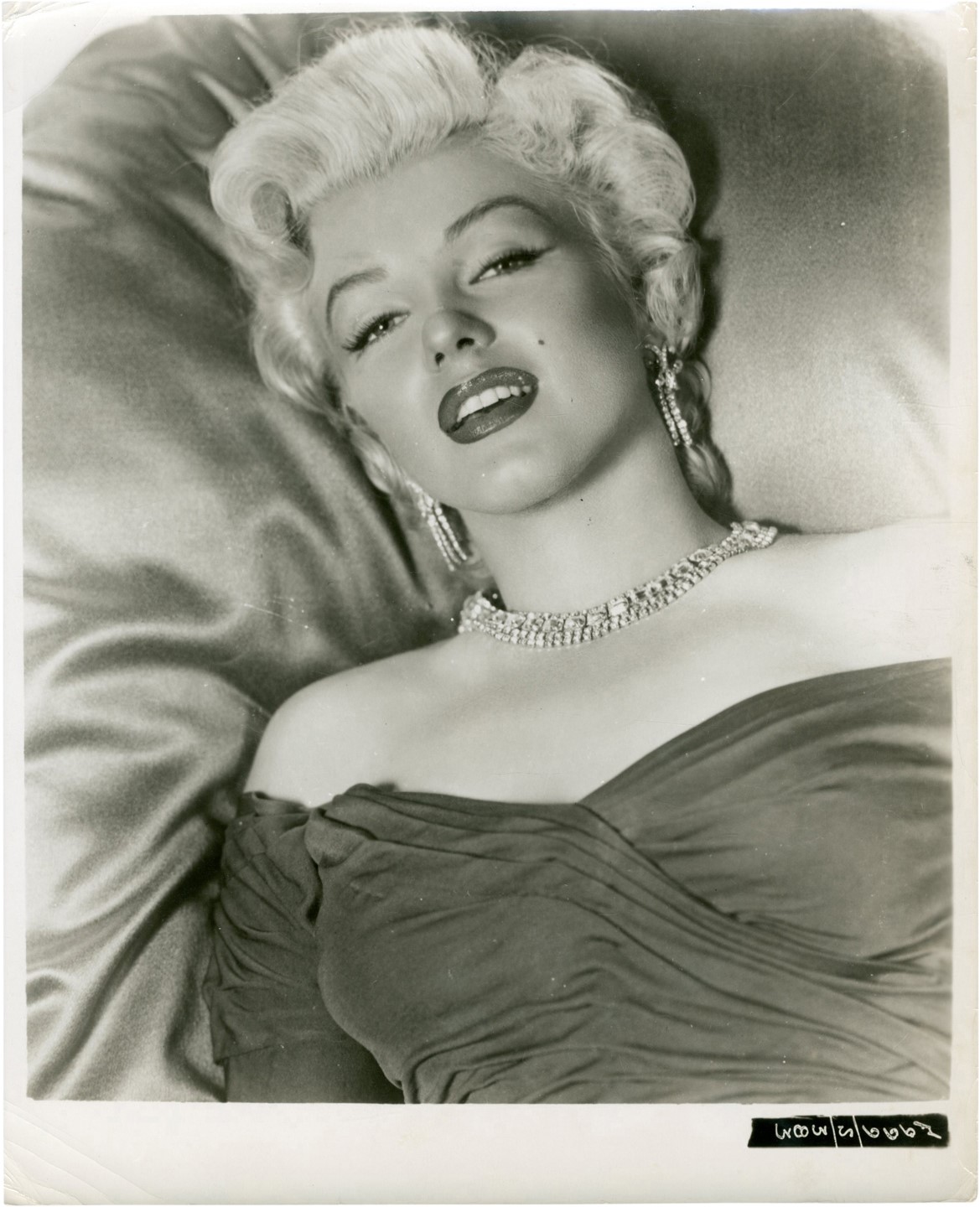 - Stunning Marilyn Monroe Photograph (PSA Type I)