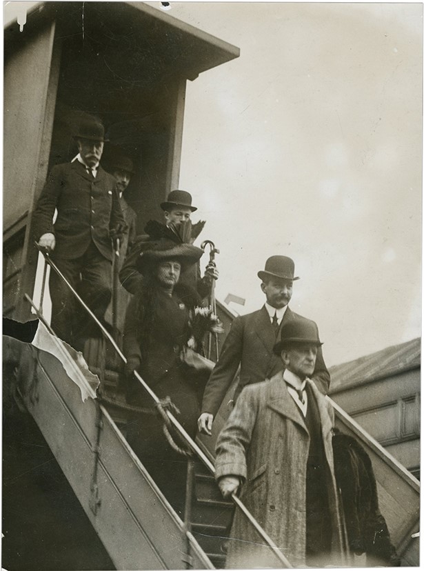 Titanic Survivors Arrive in Liverpool Photograph (PSA Type I)