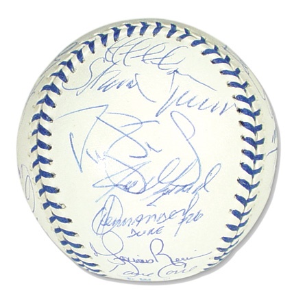 - 1998 New York Yankees Team Signed Joe DiMaggio Baseball
