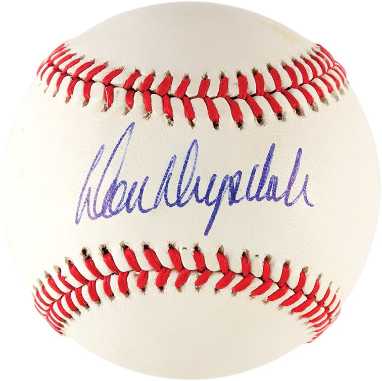 Baseball Autographs - High Grade Don Drysdale Single Signed Baseball