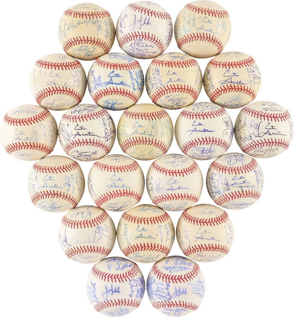 Baseball Autographs - Toronto Blue Jays Team-Signed Baseball Collection w/1992 & 1993 World Champions (21)