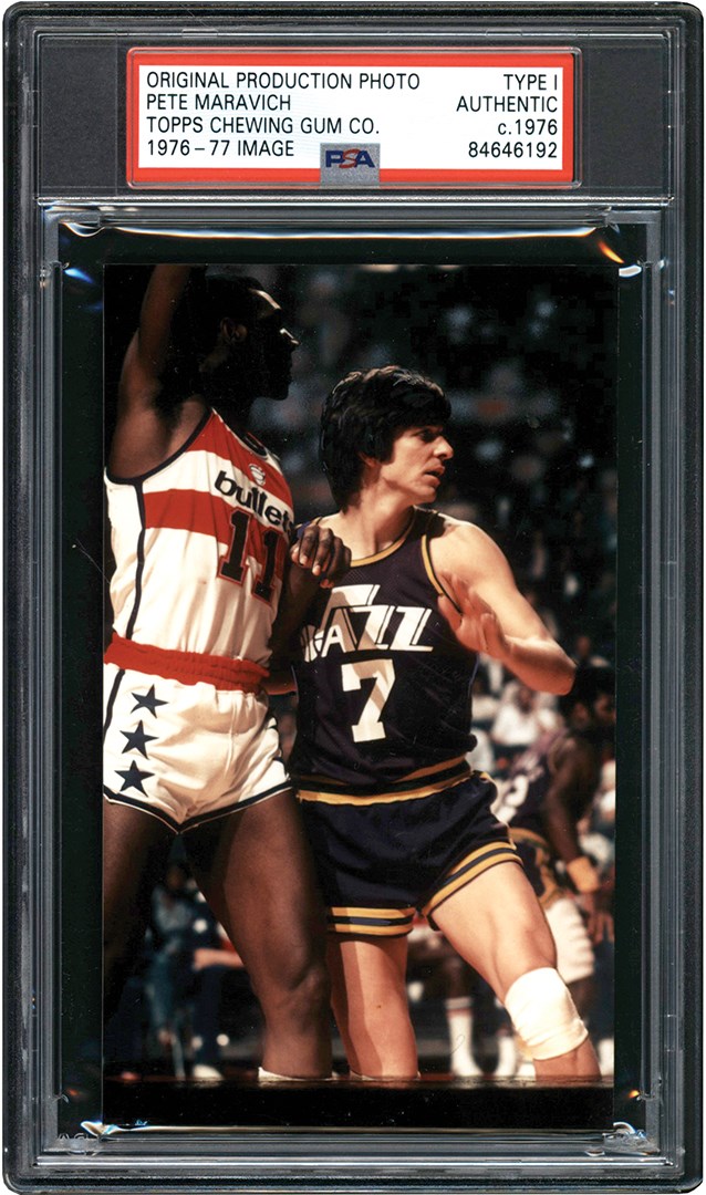 - 1976-1977 Topps Basketball #60 Pete Maravich Original Photograph (PSA Type 1) & Card