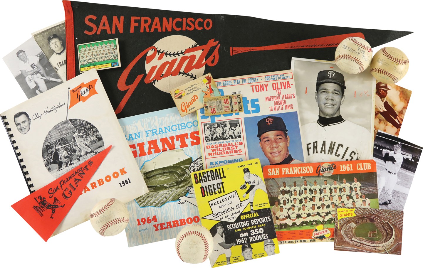 Baseball Autographs - San Francisco Giants Player Collection w/Team-Signed Baseballs (20+)