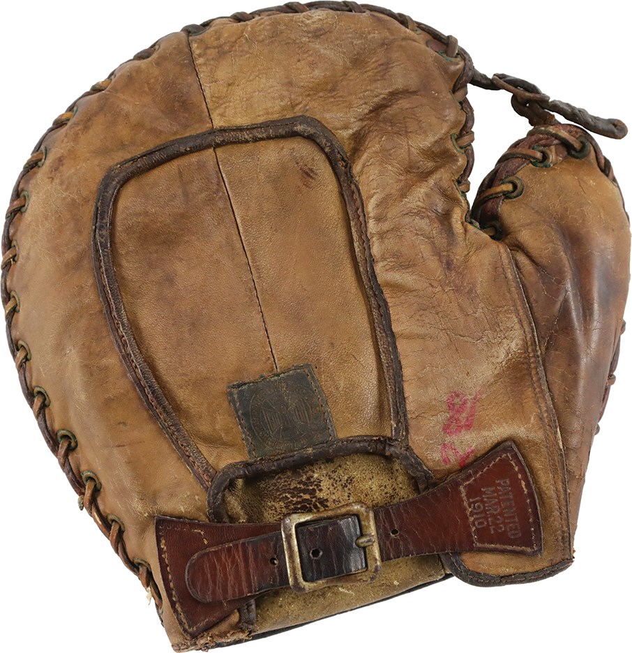 Baseball Equipment - Circa 1919 Jake Daubert Double Buckle Goldsmith Baseball Mitt