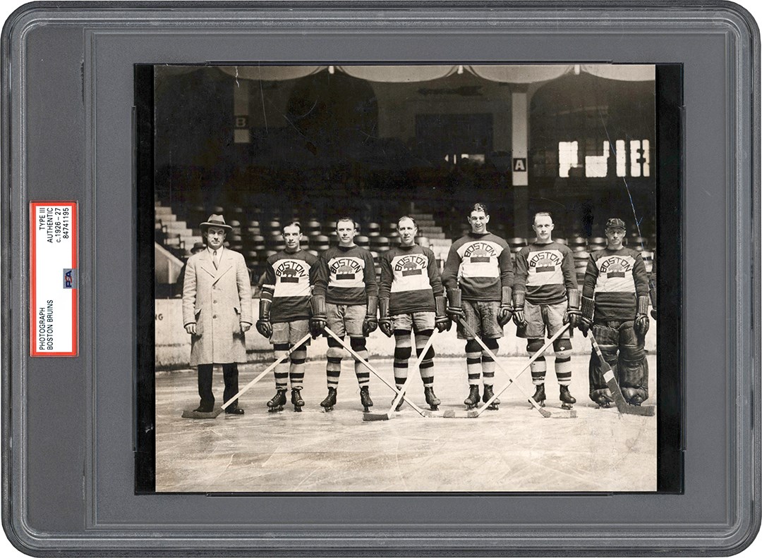 - Circa 1926 Boston Bruins Photograph (PSA Type III)