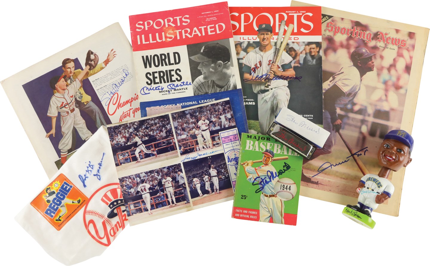 Major Hall of Famers Autograph Collection w/Mantle, Mays & Williams (9)