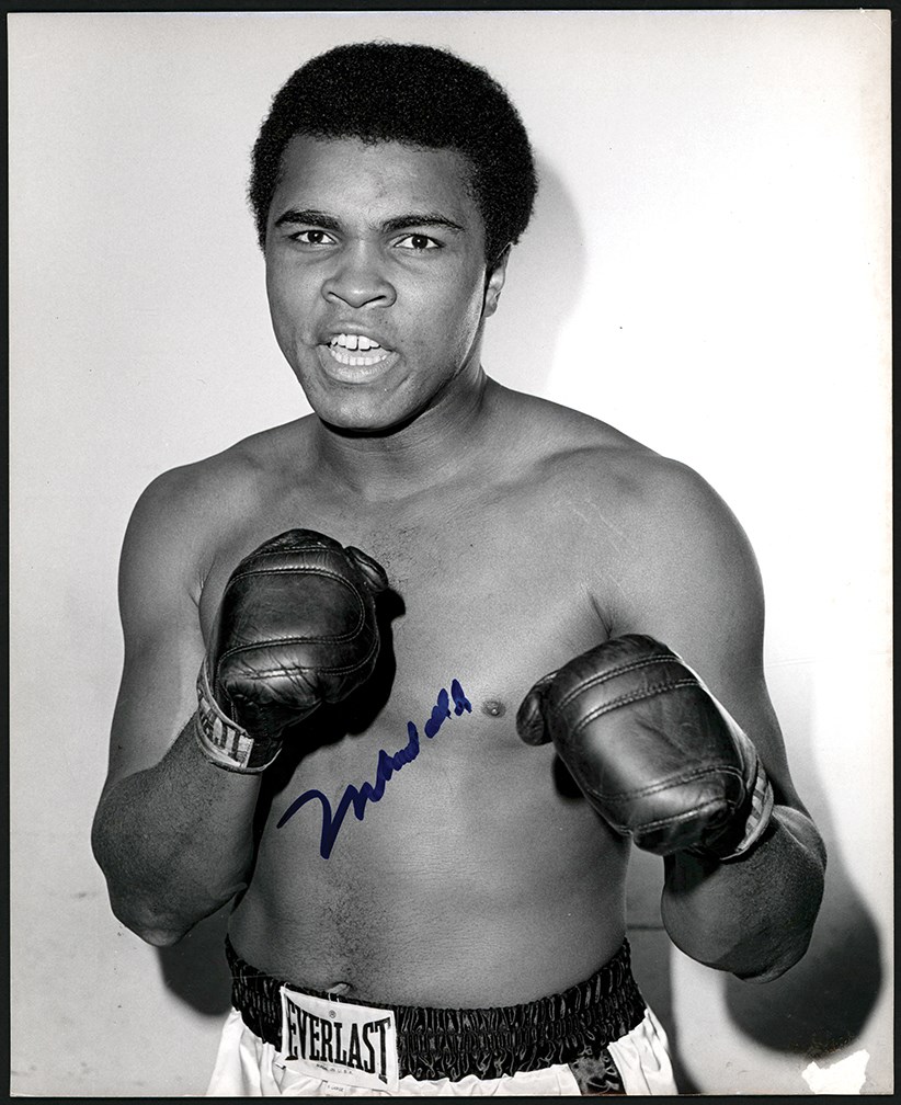 1970's Muhammad Ali Signed Photo ( PSA )