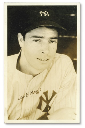 - 1939 Joe DiMaggio Obcajo Postcard.