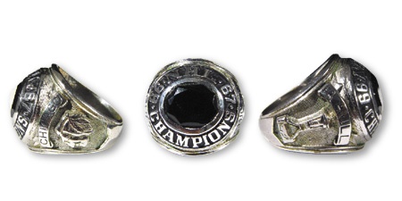 - Bobby Hull 1966-67 Chicago Blackhawks NHL Championship Ring