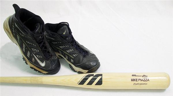 - Mike Piazza Game Used Equipment Collection (3)