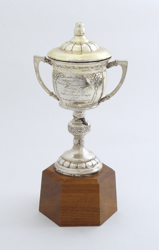 - Lady Bing Trophy (12")
