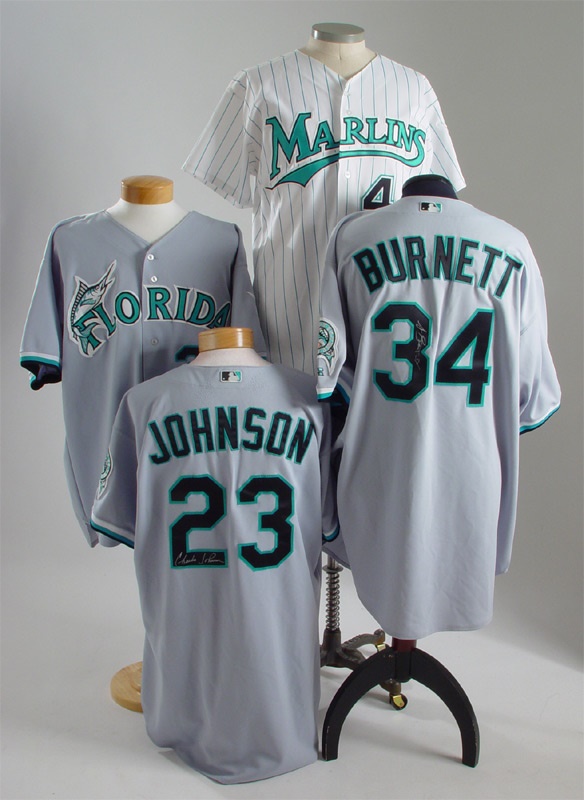 2002 Florida Marlins Game Worn Jerseys with Team Letters (4)