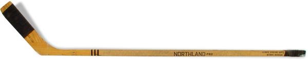 Hockey Sticks - 1960-61 Gordie Howe Detroit Red Wings Team Signed Game Used Stick
