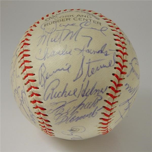 Clemente and Pittsburgh Pirates - 1971 Pittsburgh Pirates Team Signed Baseball