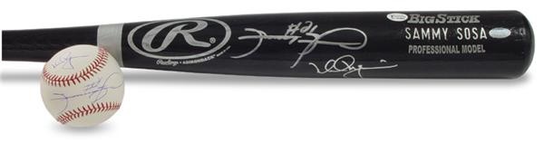 Baseball Autographs - Mark McGwire / Sammy Sosa Signed Bat and Baseball