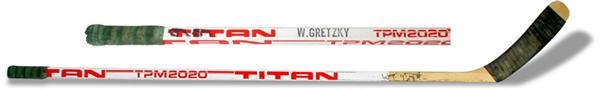 - 1987 Wayne Gretzky Autographed Game Used Edmonton Oilers Titan Stick
