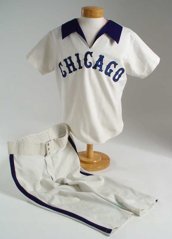 - Rare 1980 White Sox Game Used Softball Style Uniform