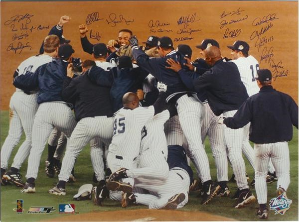 Baseball Autographs - 1999 Yankees World Series Signed 40" X 30" Photo