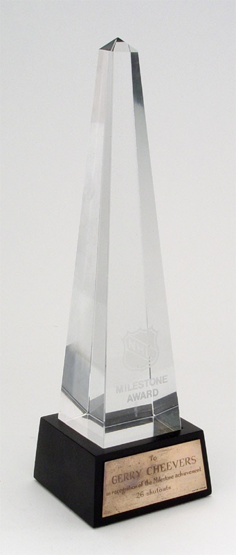 - Gerry Cheevers NHL Milestone Trophy (12")