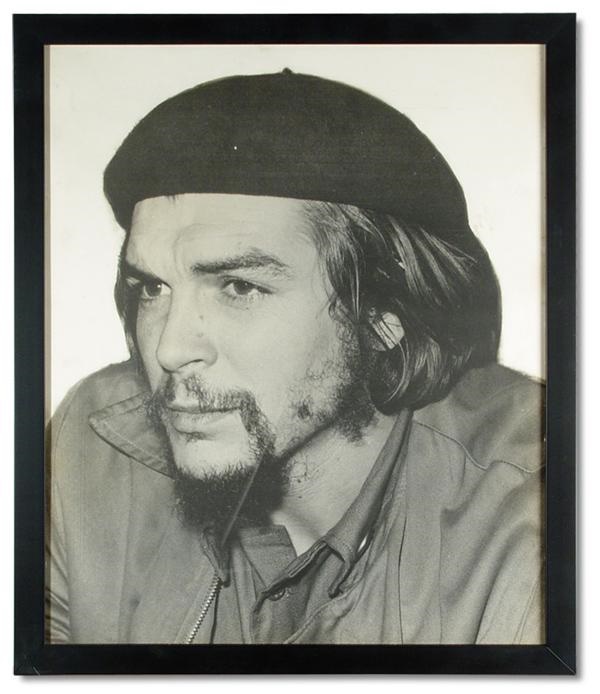 - Che Guevara Large Photograph (19 1/2" x 23 1/2")- Framed