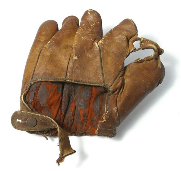 - Rare Cy Young Store Bought Fielders Glove