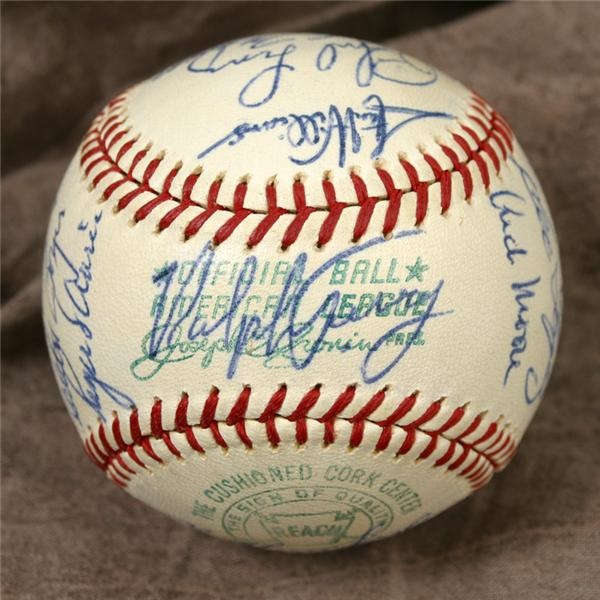 - Mint 1964 New York Yankees Team Signed Baseball