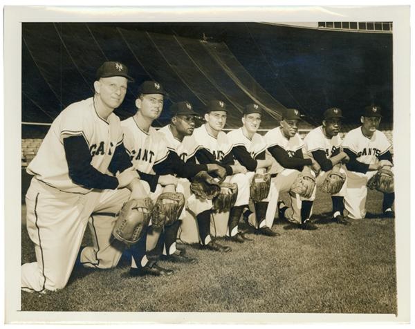 - Early and Fabulous 1950s Willie Mays Wire Photos (4)
