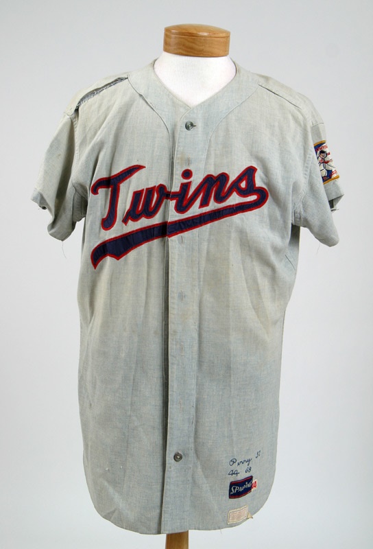 - Jim Perry 1968 Game Used Twins Jersey