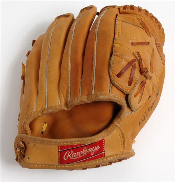 - Early 1960s Mickey Mantle Store Model Glove