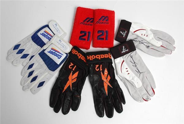- All Stars Batting Glove and Wrist Band Collection (4) with Sosa, Pudge & Alomar