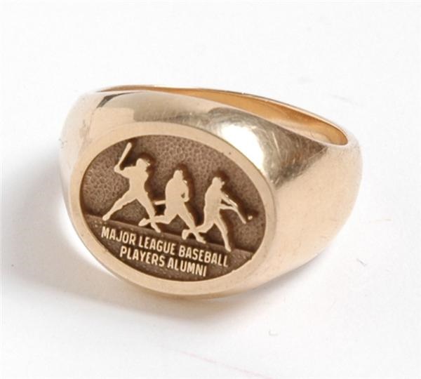 Memorabilia - Jerry Morales' Major League Baseball Alumni Association 14K Gold Ring