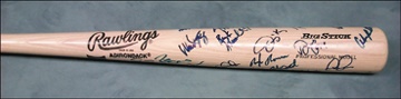 NY Yankees, Giants & Mets - 1996 New York Yankees Team Signed Bat (34")